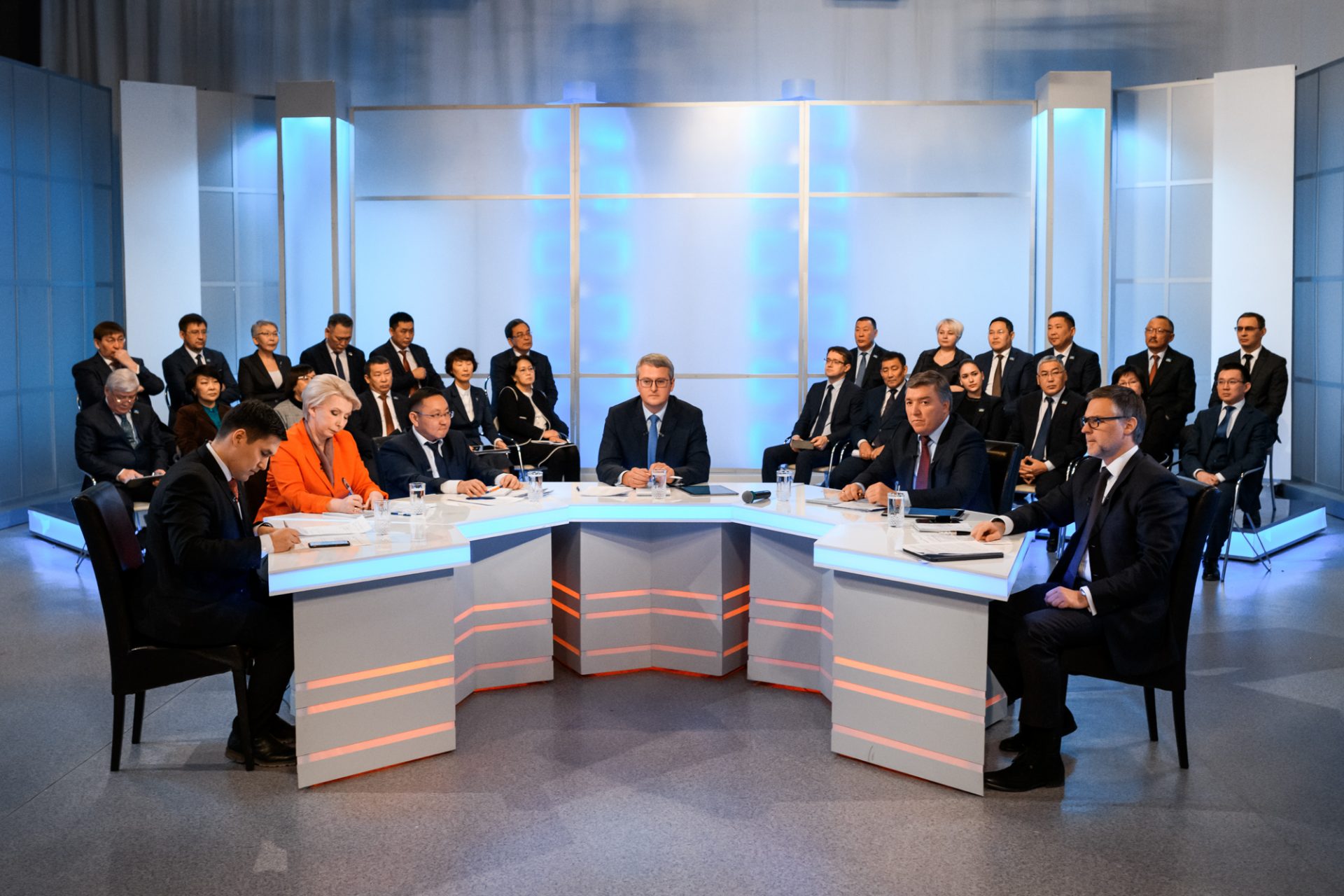 Правительство Якутии. Якутия 24 прямой эфир. Правительство на якутском языке.