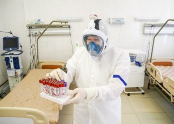 За день в Якутии коронавирусом заболели еще 65 человек