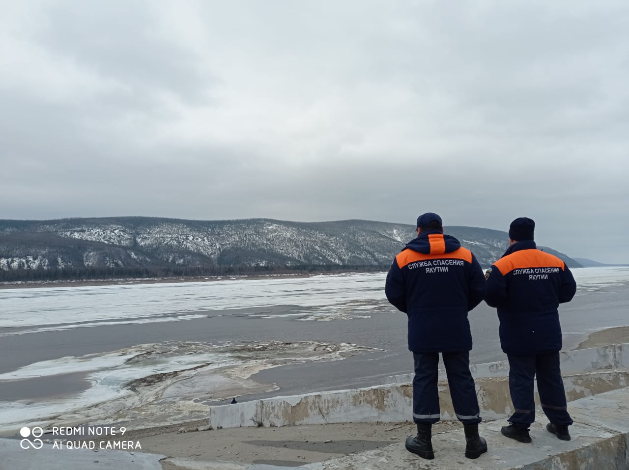 Где ледоход на лене на данный момент. Река Лена ледоход Якутск. Ледоход на реке Лене. Ледоход Лена Якутск. Ледоход на реке Лена.