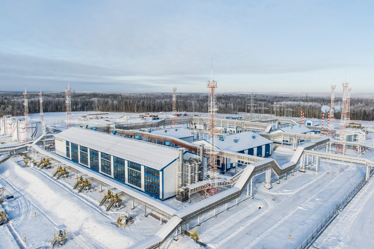 Аэропорт Талакан (Полярный) (Talakan Airport) в городе Талакан / Якутия в России