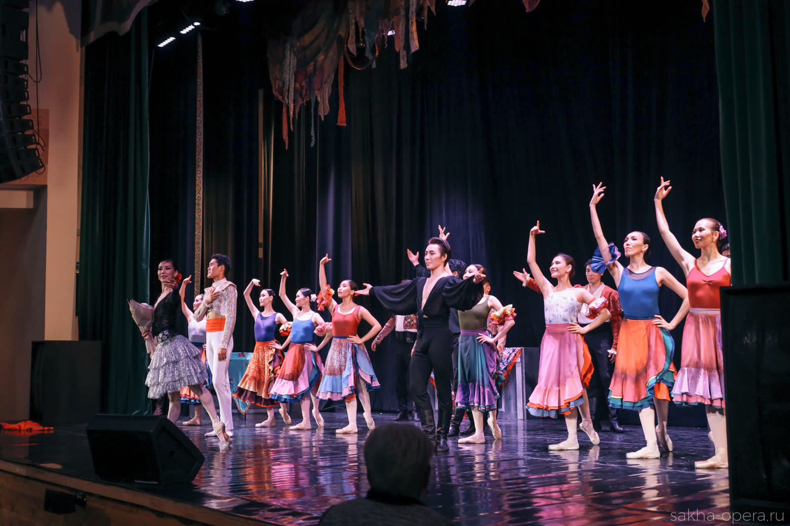 Театр оперы и балета открыл сезон гастролей этого года