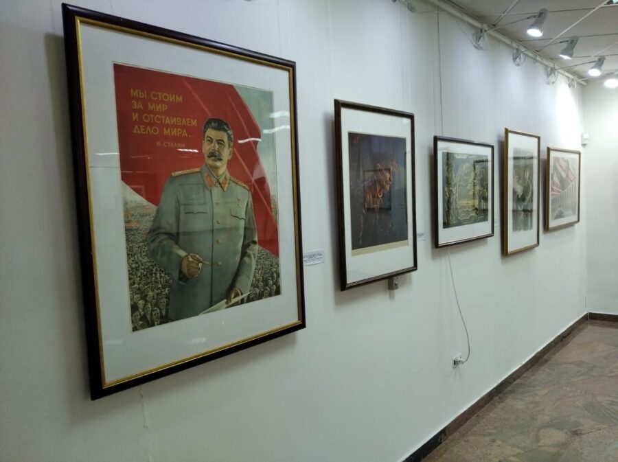 «Великая эпоха великой державы»: в НХМ Якутии открылась выставка «Строим!»
