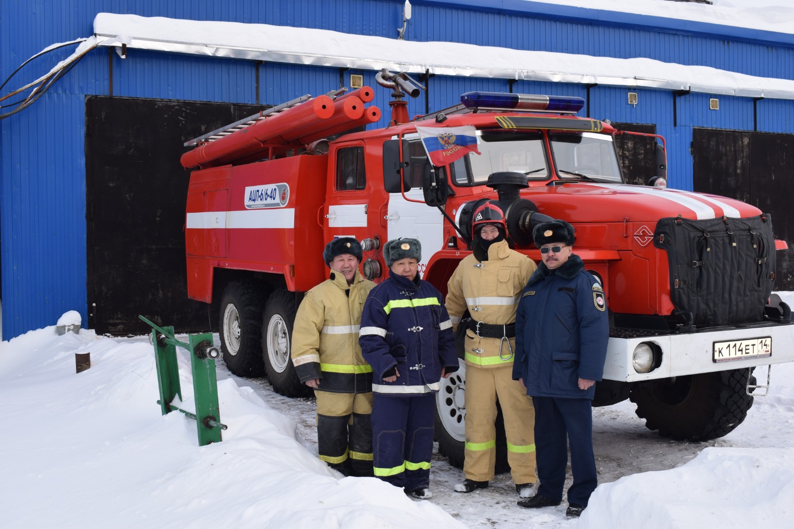 Огонь, вода и учеба: пожарный рассказал о своей службе — Yakutia-daily.ru