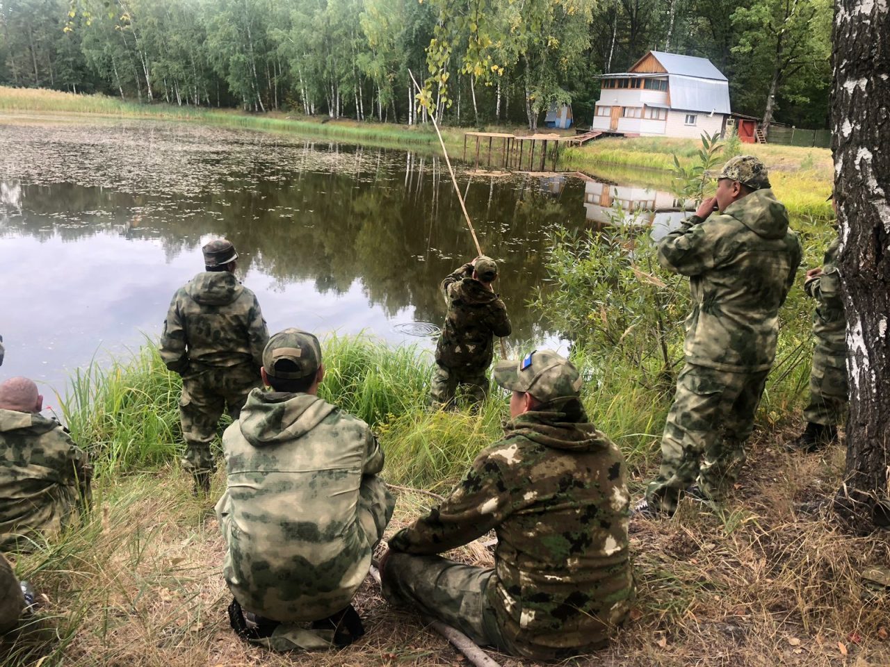 Каптер в палубной военной команде 6 букв. Разведчик каптёр.