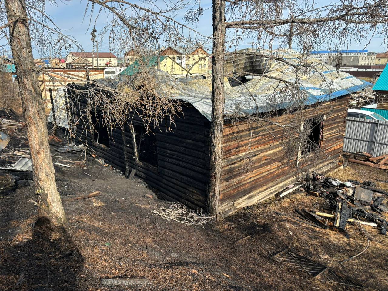 После гибели женщины и трехлетнего ребенка при пожаре в Якутии возбудили уголовное дело
